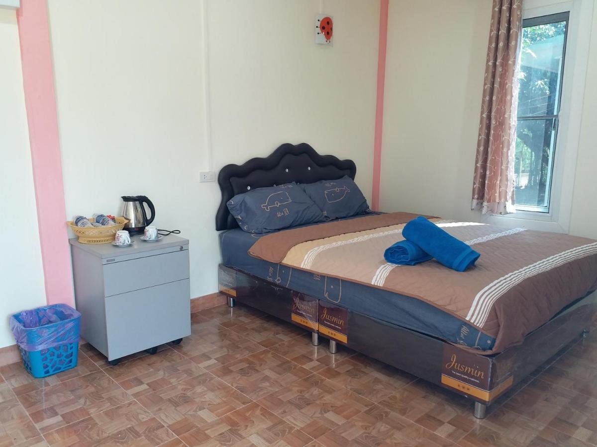 Hotel Baan Hin Sai Suay Nong Sarai Exteriér fotografie