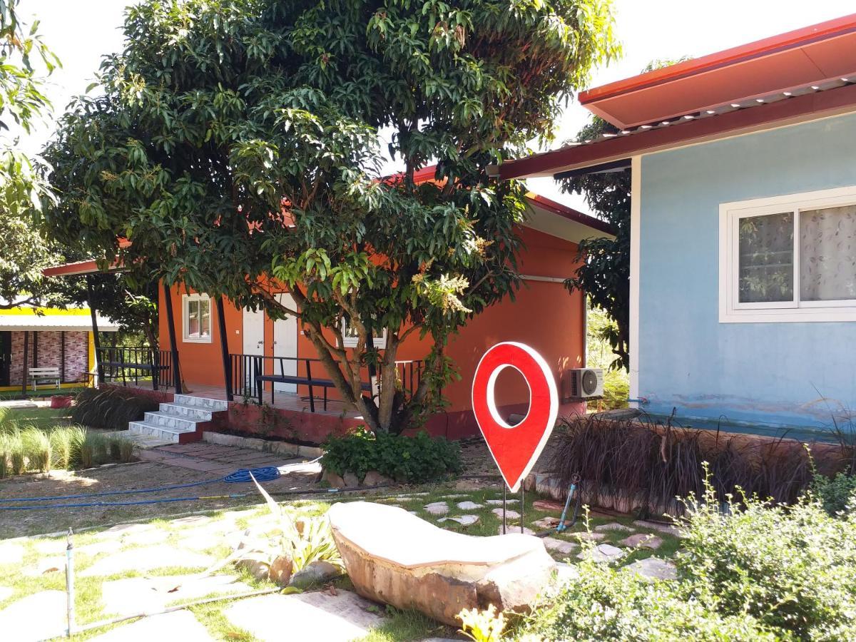Hotel Baan Hin Sai Suay Nong Sarai Exteriér fotografie