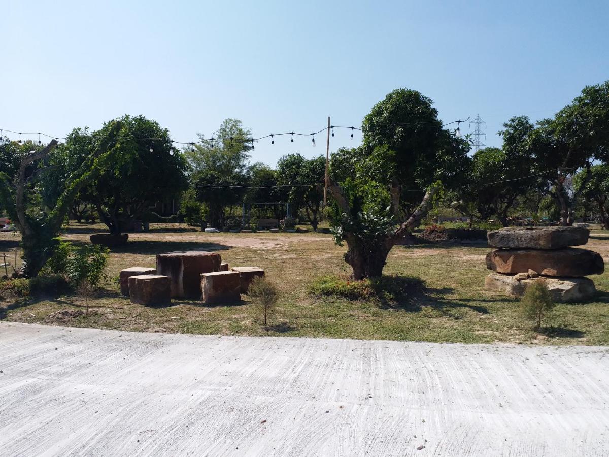 Hotel Baan Hin Sai Suay Nong Sarai Exteriér fotografie